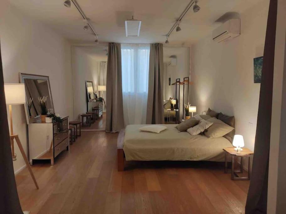 פררה Interno4Home: In Centro Storico Con Posto Auto מראה חיצוני תמונה
